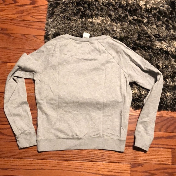 PINK vs crew neck. Xs. Bling all over 💕 - Picture 6 of 6